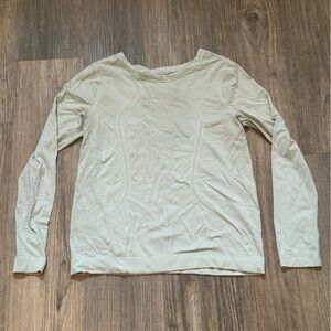 Lululemon Swiftly Tech Long Sleeve Relaxed Fit, Size 6, Sea Breeze (light blue)